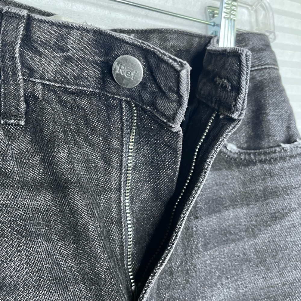 ‼️NOT FOR SALE‼️Reformation high rise straight leg jeans in black Size 24 - Picture 7 of 12